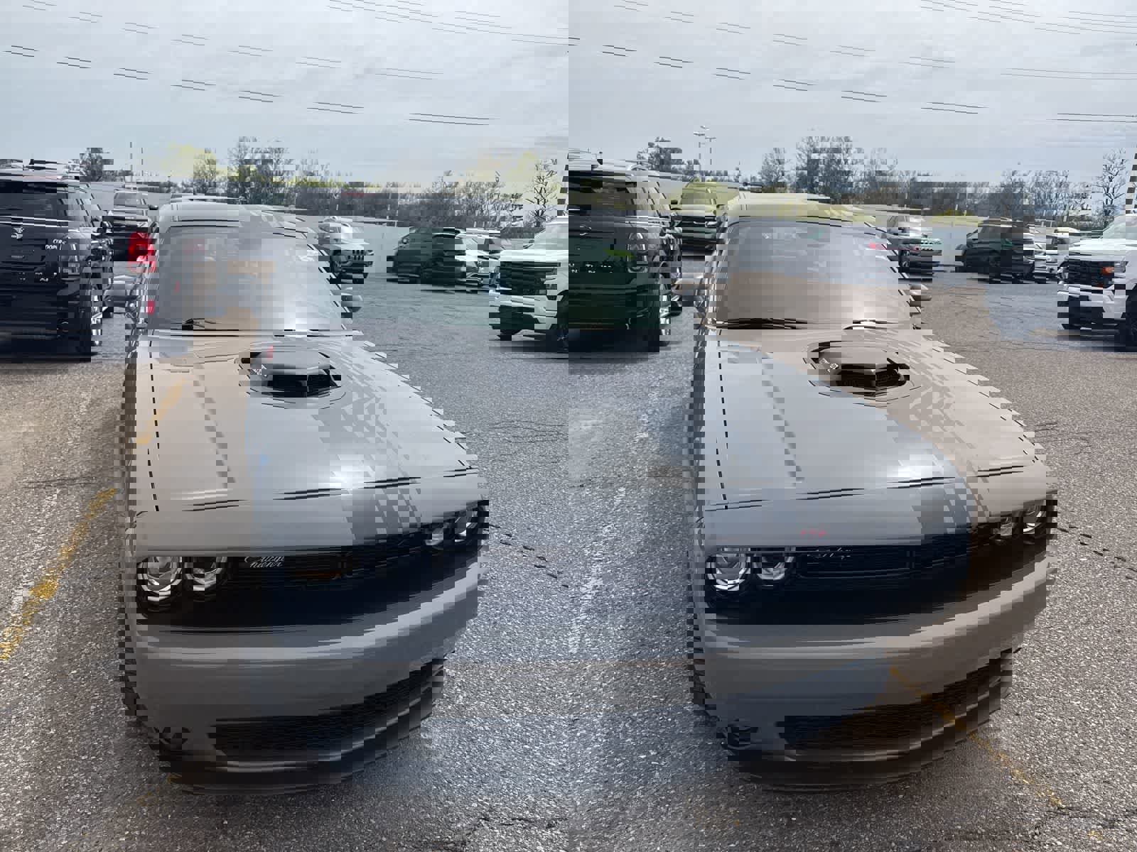 Used 2018 Dodge Challenger R/T RWD image 5