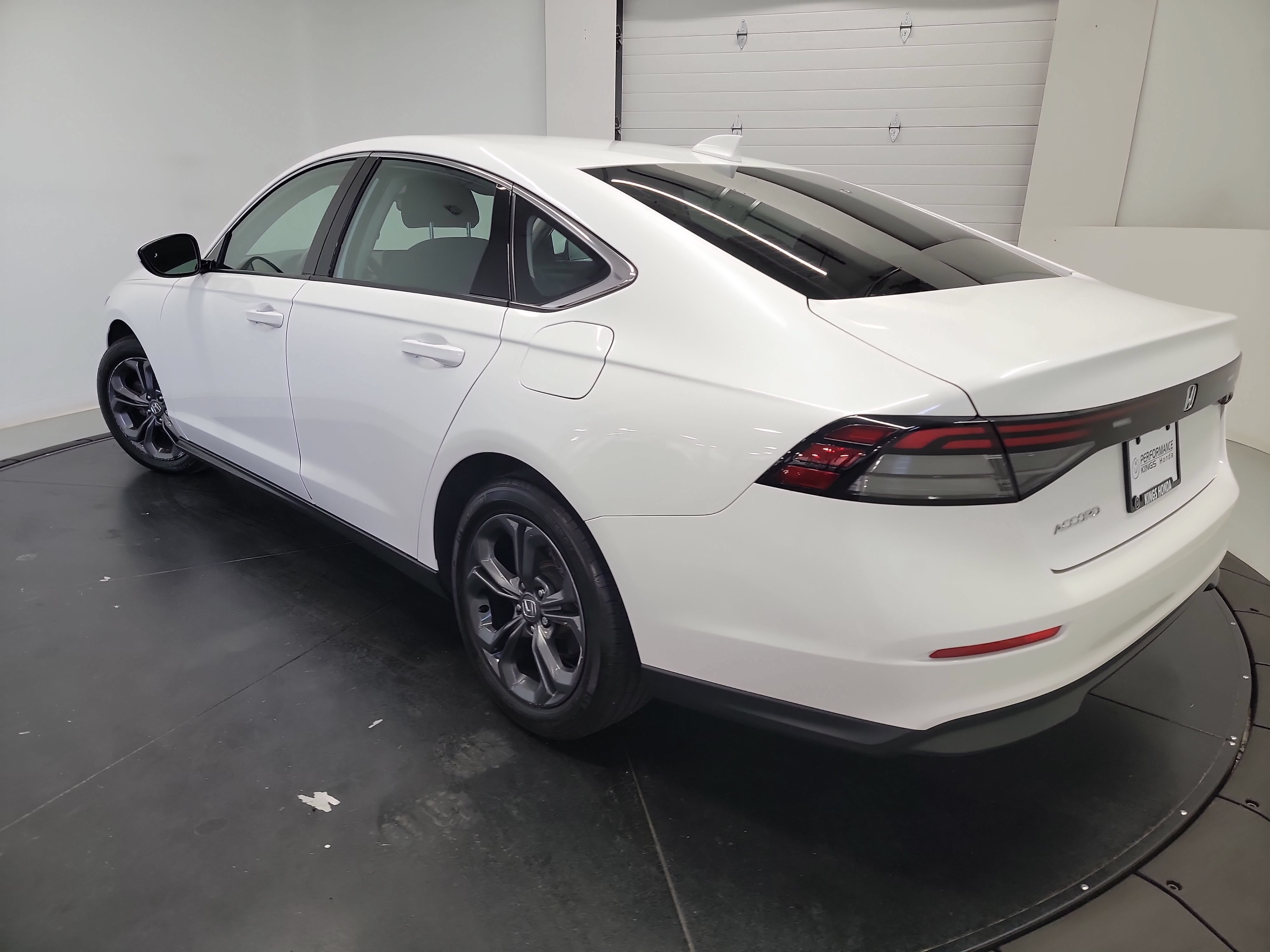 Certified 2023 Honda Accord EX image 6