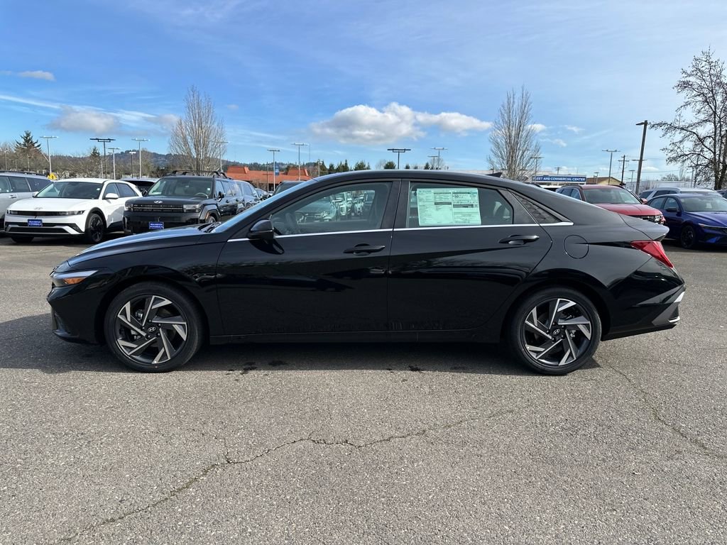 New 2026 Hyundai Elantra Limited image 3