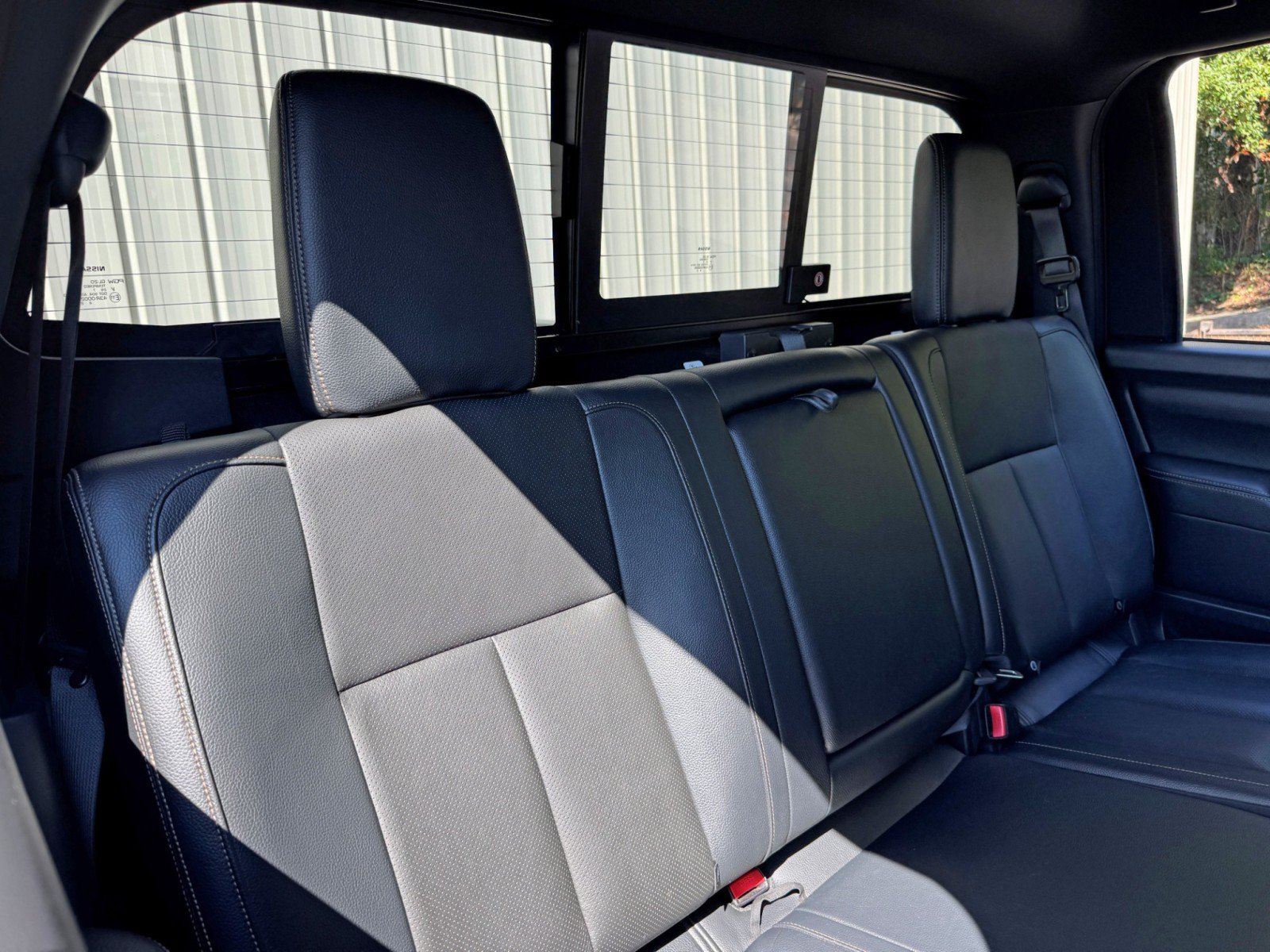 Used 2018 Nissan Titan SL w/ Midnight Edition AWD/4WD image 36