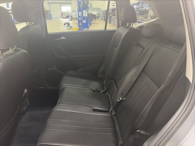 Used 2022 Volkswagen Tiguan SE AWD/4WD image 13