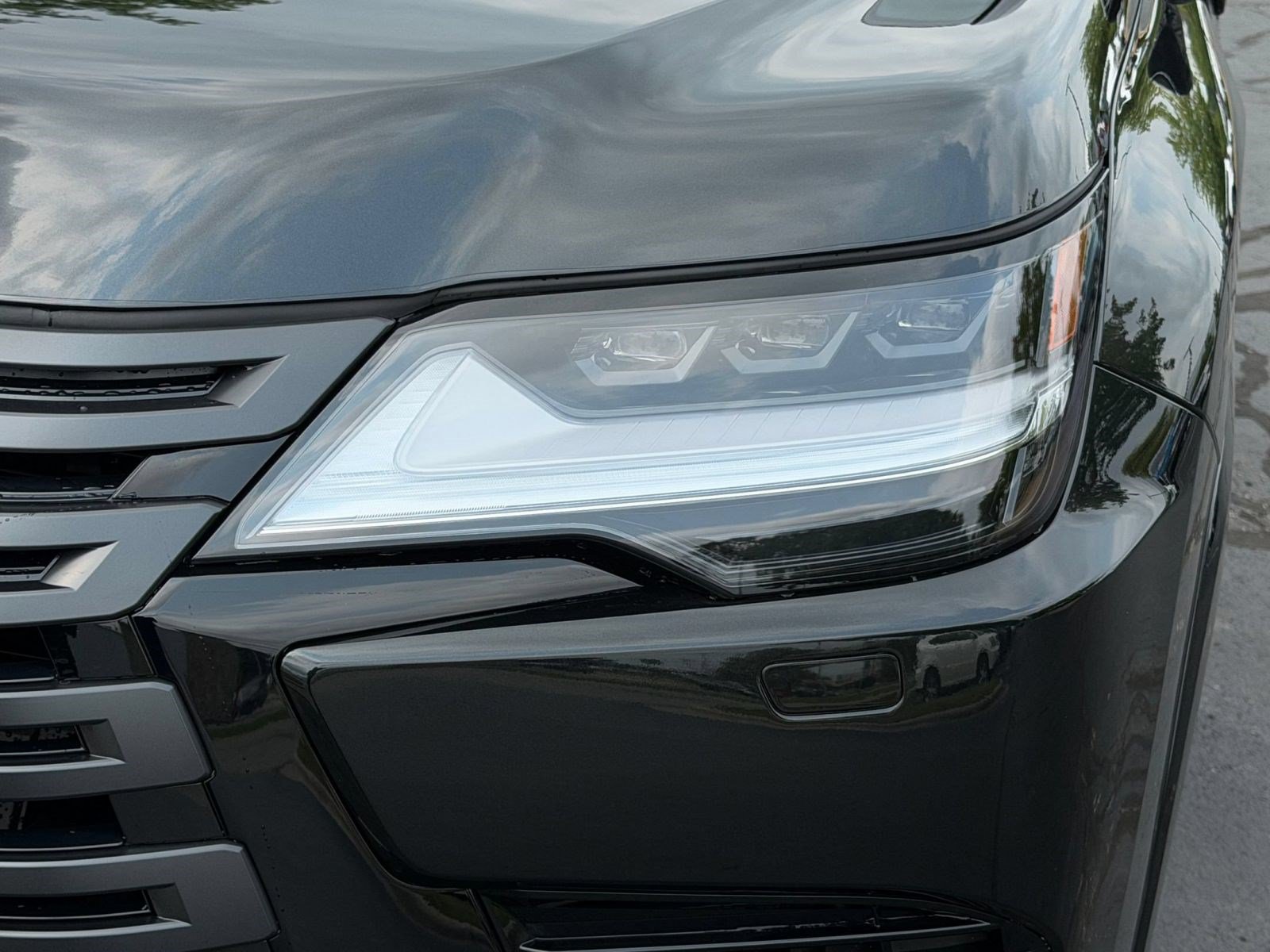 New 2026 Lexus LX 600 4WD w/ Appearance Package image 12