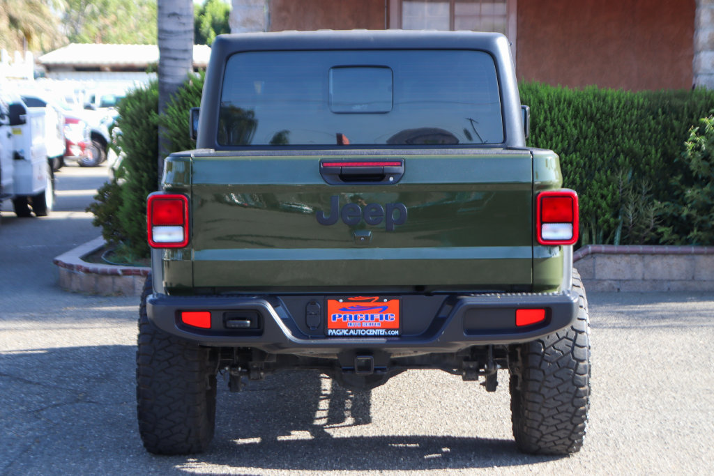 Used 2023 Jeep Gladiator Sport AWD/4WD image 7
