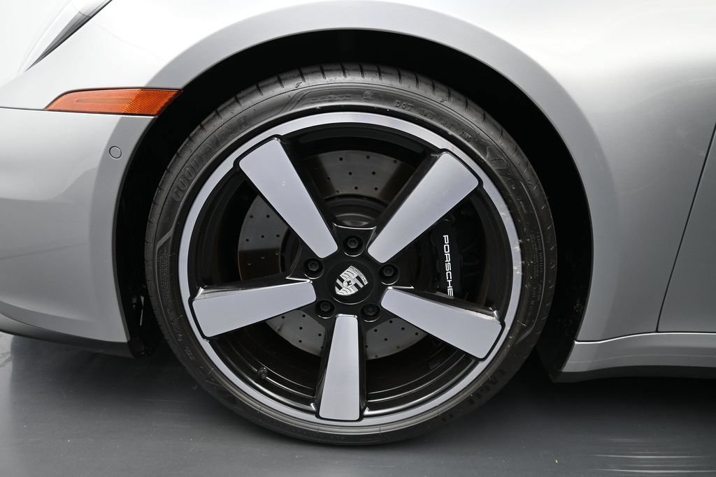 Certified 2025 Porsche 911 Carrera S RWD image 26