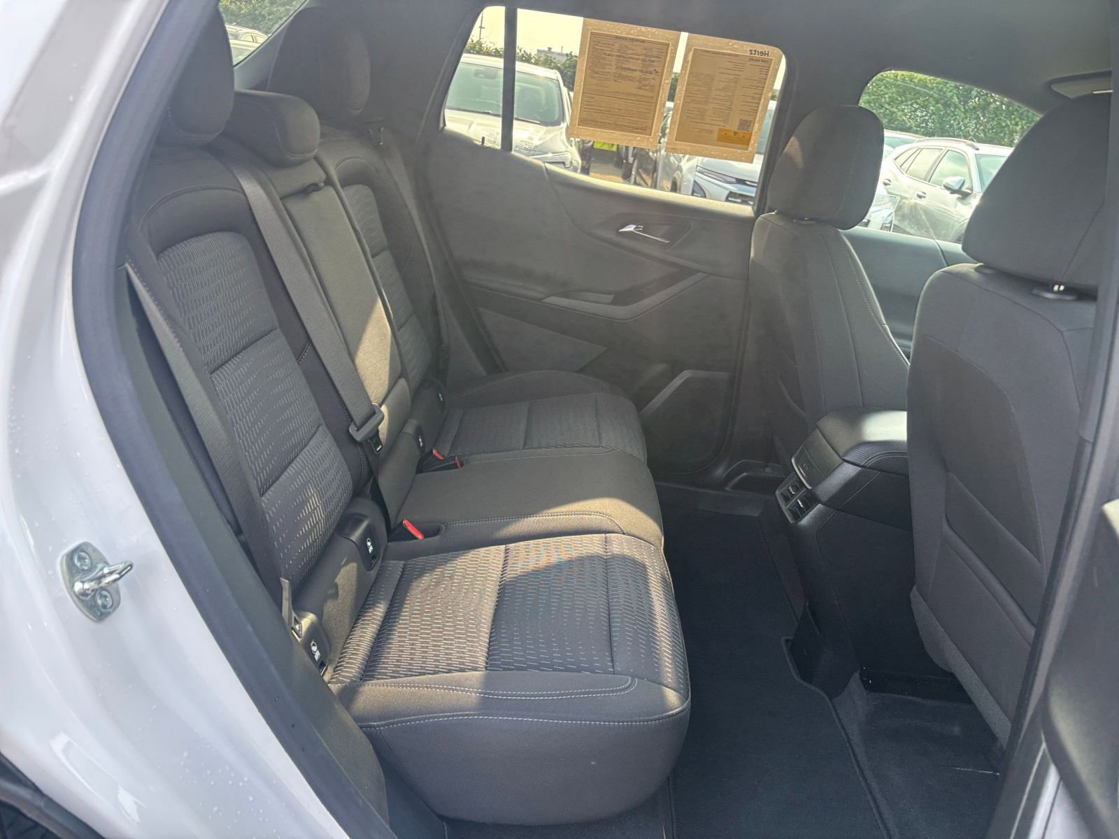 Used 2025 Chevrolet Equinox LT FWD image 27