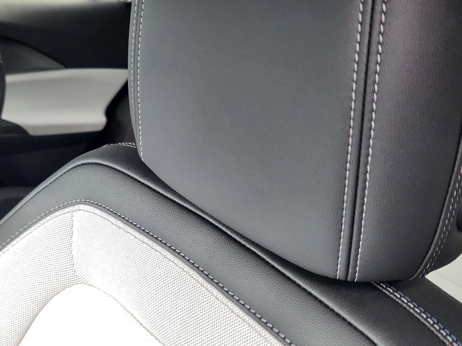 New 2026 Chevrolet Equinox EV LT image 11