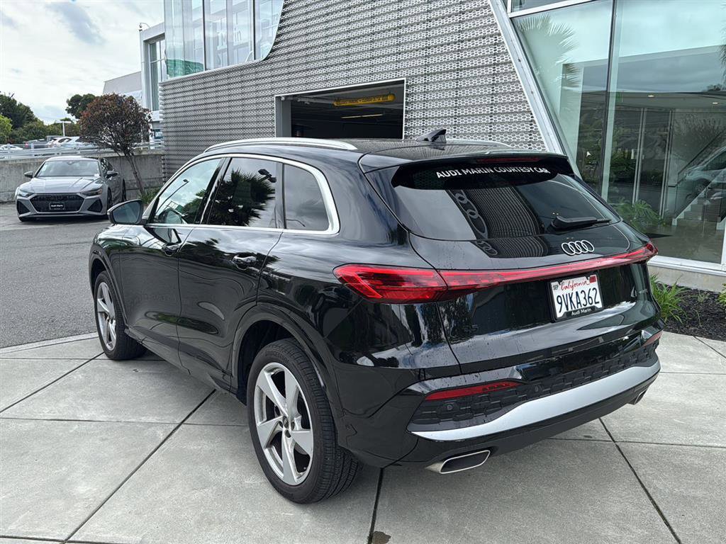 Used 2025 Audi Q5 Premium Plus w/ Premium Plus image 8