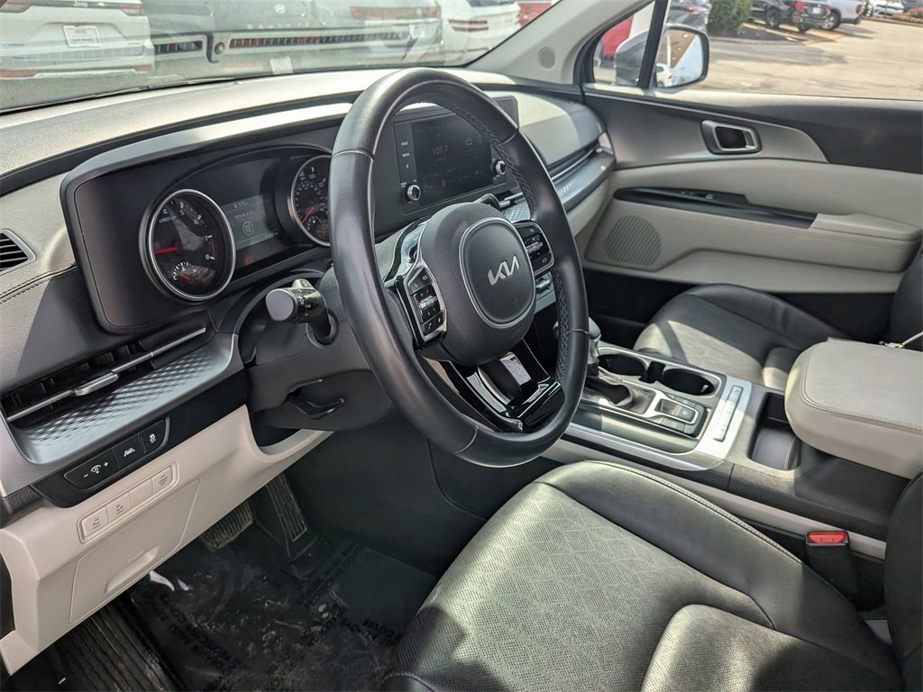 Used 2024 Kia Carnival LX image 15