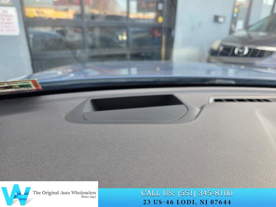 Used 2018 Volvo XC60 T6 R-Design w/ Convenience Package image 28