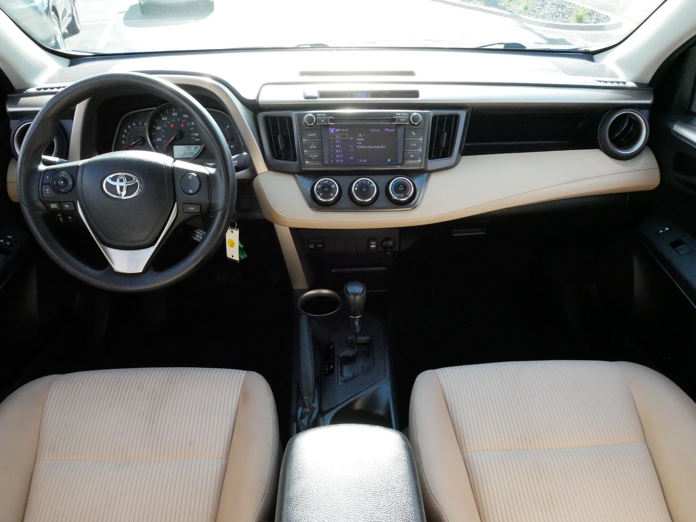 Used 2013 Toyota RAV4 LE AWD/4WD image 10