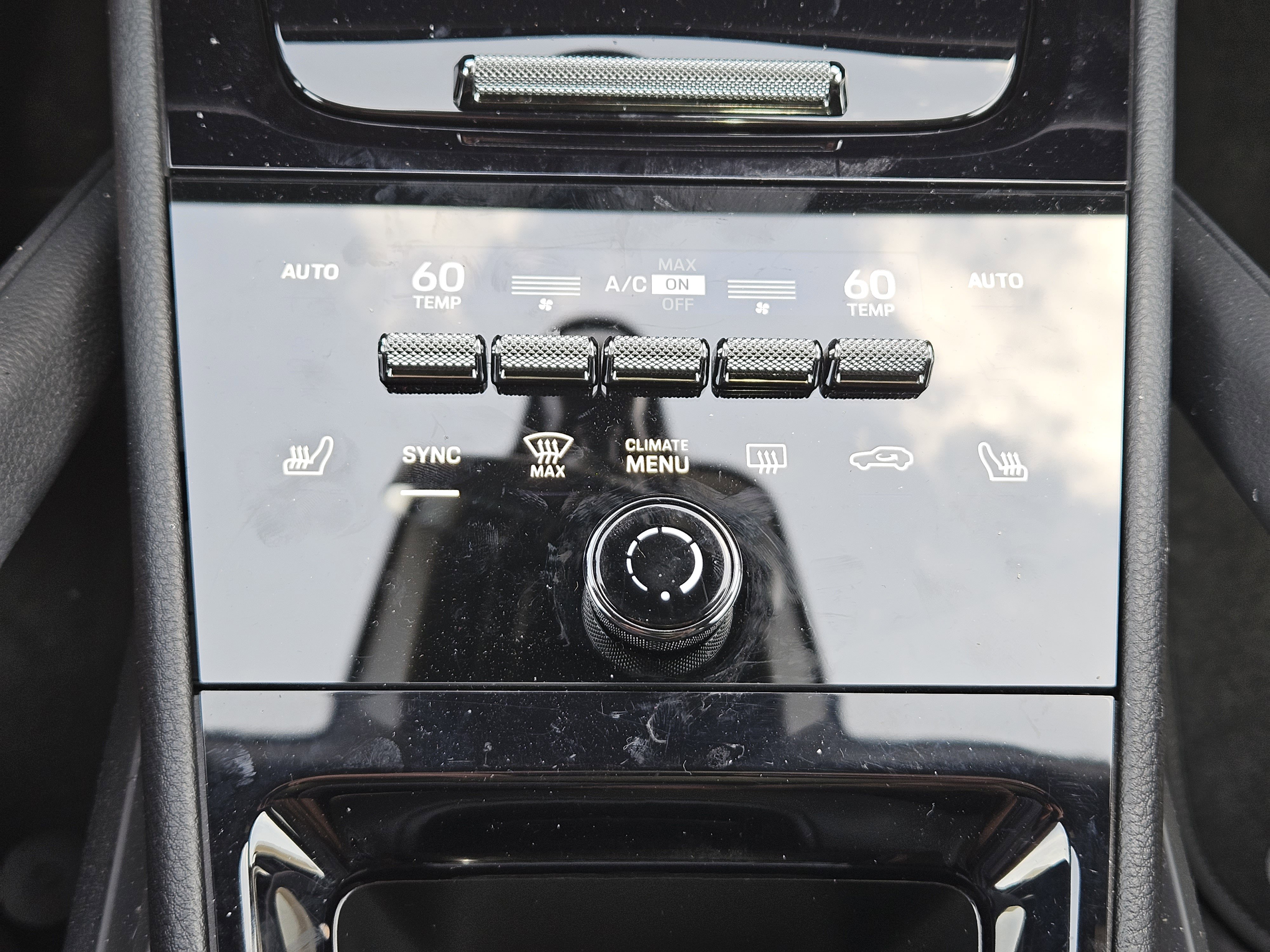 Certified 2025 Porsche Cayenne Coupe image 19