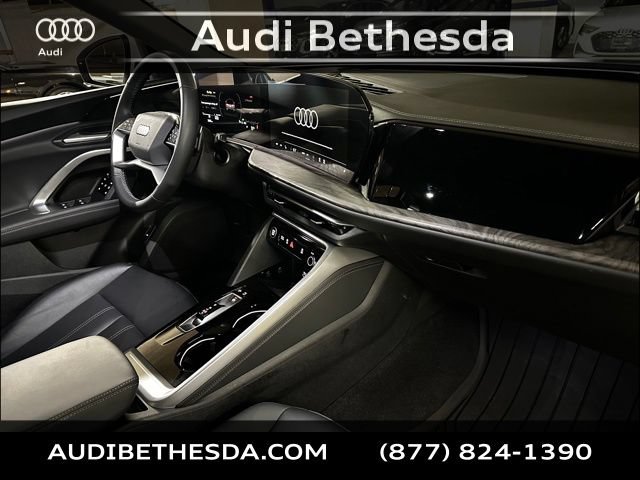 Certified 2025 Audi Q5 Premium w/ Convenience Package AWD/4WD image 11