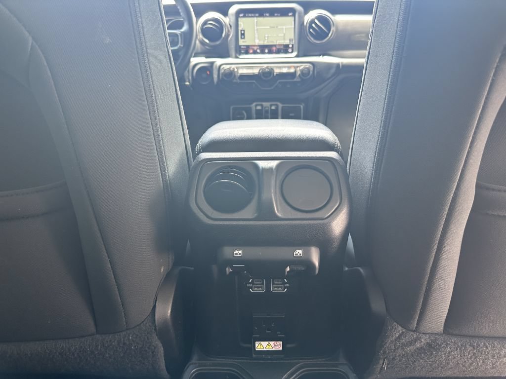 Used 2021 Jeep Gladiator Overland AWD/4WD image 12