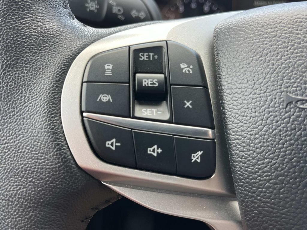 Certified 2024 Ford Explorer XLT w/ Equipment Group 202A AWD/4WD image 37