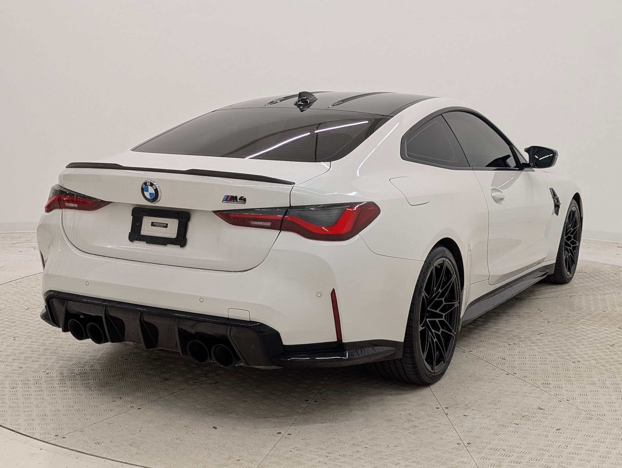Used 2021 BMW M4 Competition w/ M Carbon Exterior Package image 9