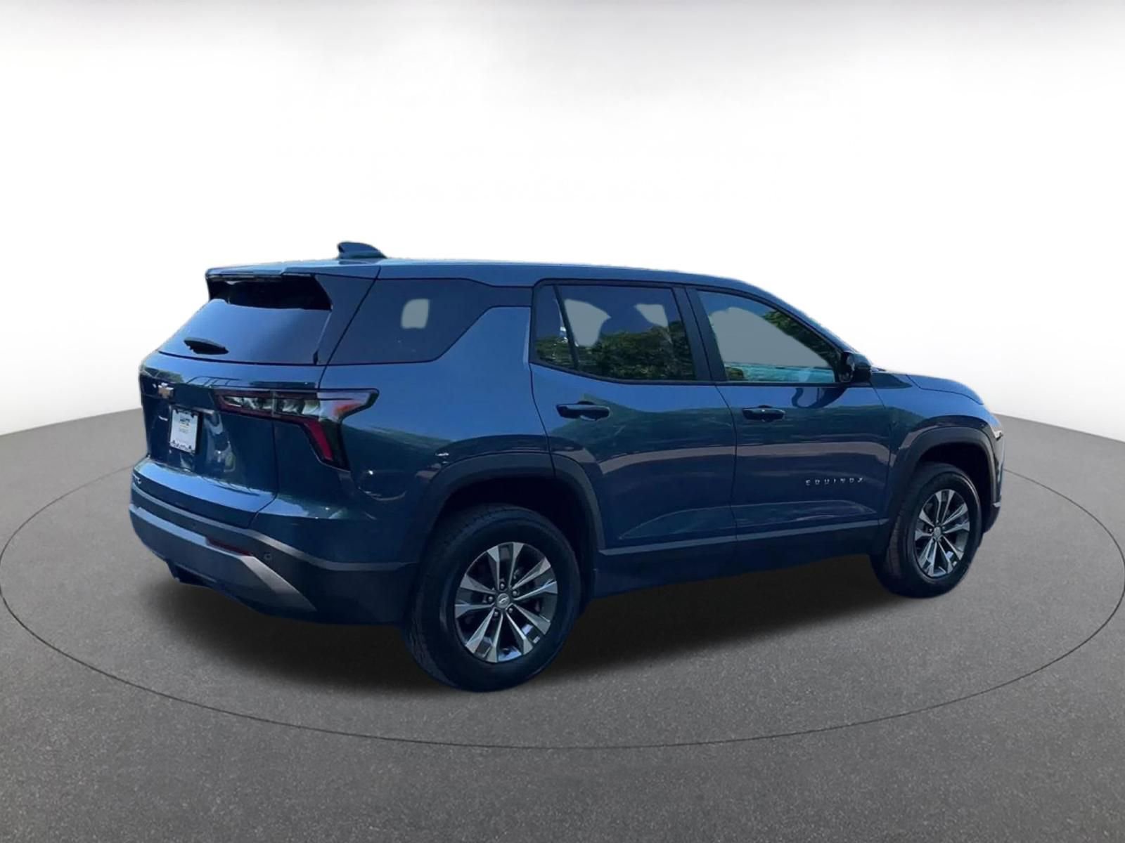 Used 2025 Chevrolet Equinox LT FWD image 15