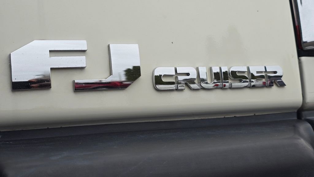 Used 2014 Toyota FJ Cruiser 4WD w/ Convenience Package image 16