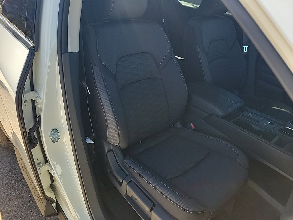 New 2025 Nissan Pathfinder S image 42