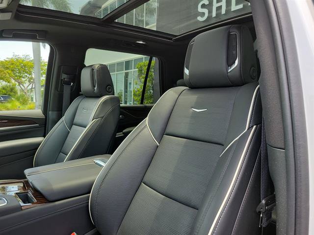 Certified 2023 Cadillac Escalade Premium Luxury AWD/4WD image 40
