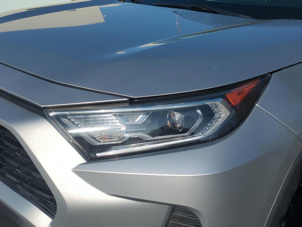 Used 2019 Toyota RAV4 XLE w/ Convenience Package image 17