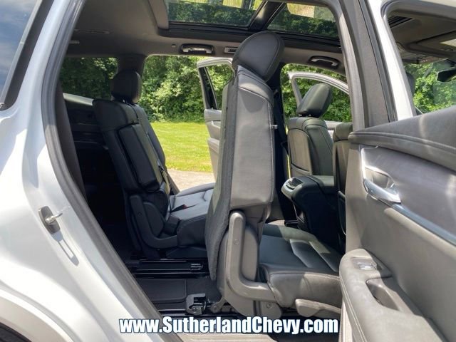 Used 2024 Cadillac XT6 Luxury w/ LPO, Floor Liner Package FWD image 39