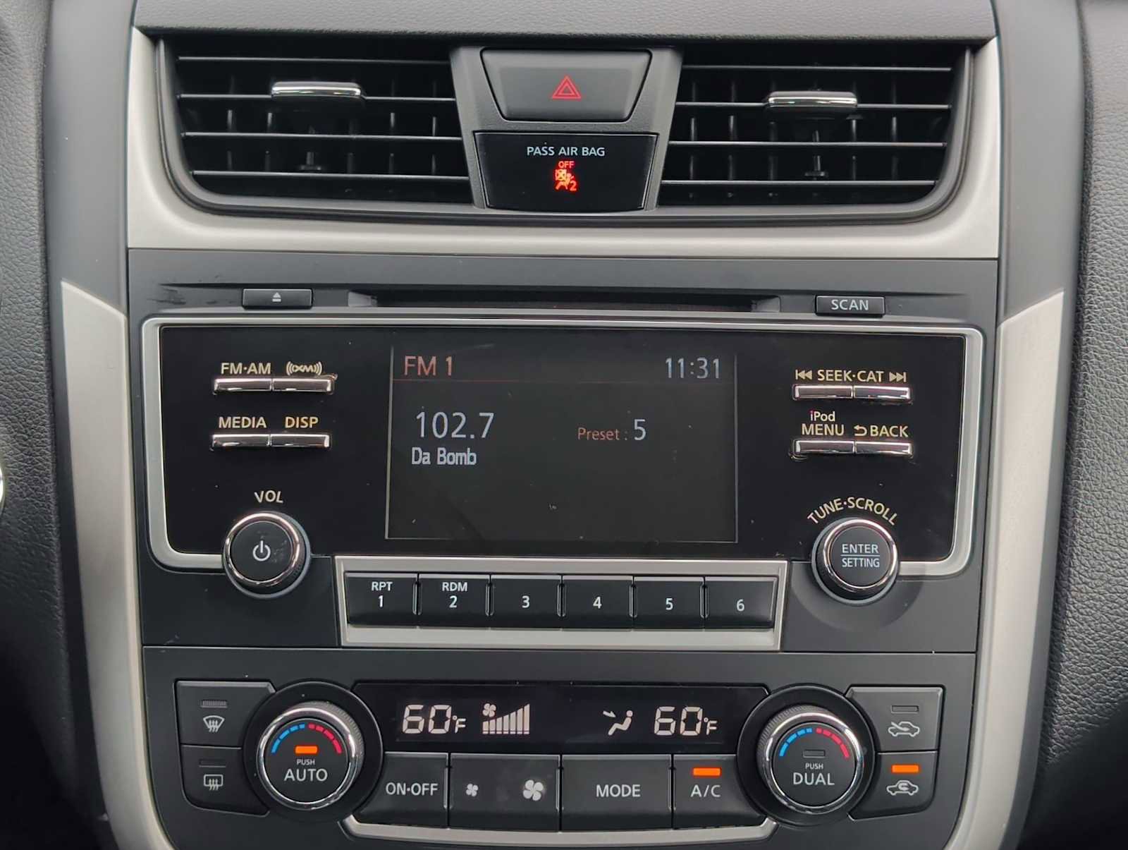 Used 2017 Nissan Altima 2.5 SV image 12