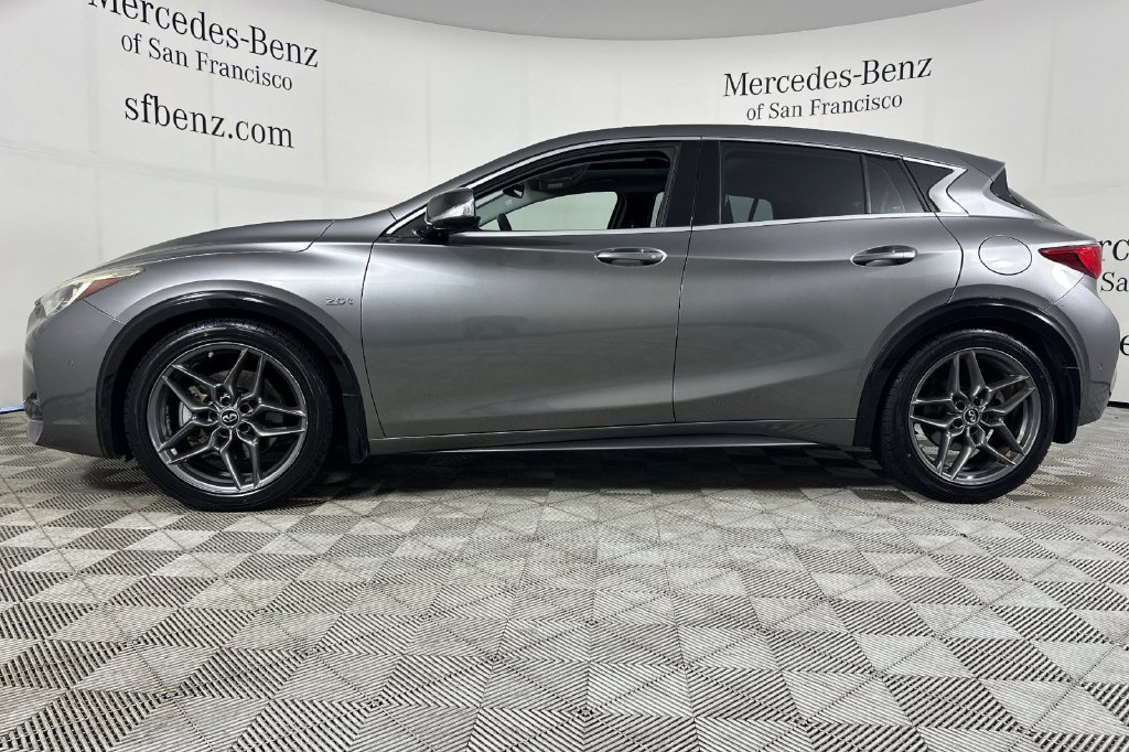 Used 2017 INFINITI QX30 Sport FWD image 8