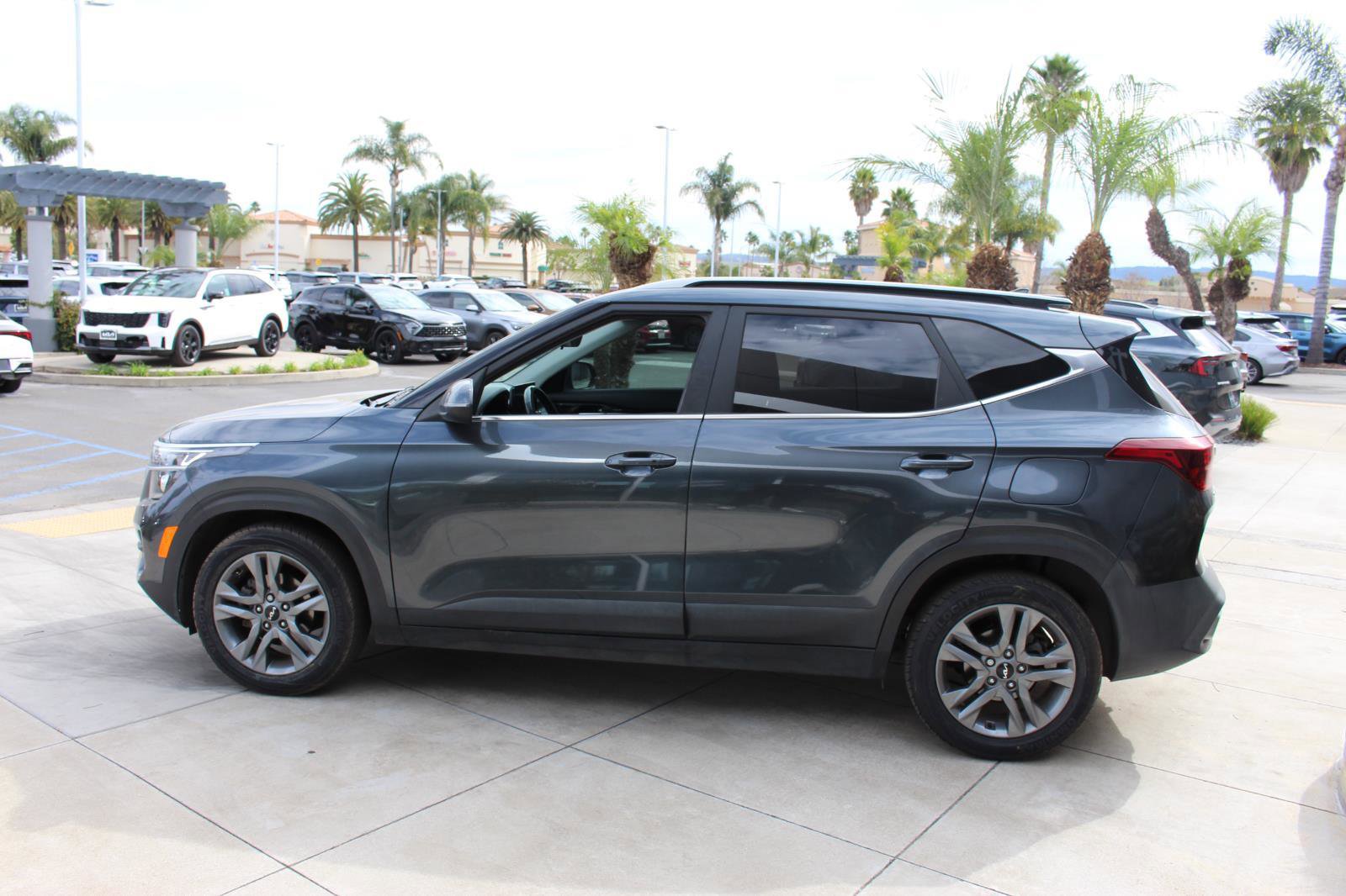 Certified 2022 Kia Seltos S image 6