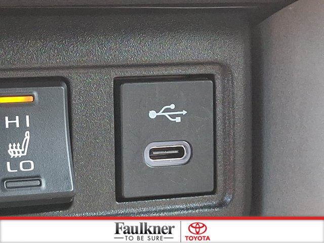 Certified 2025 Toyota Corolla Cross XLE FWD image 24