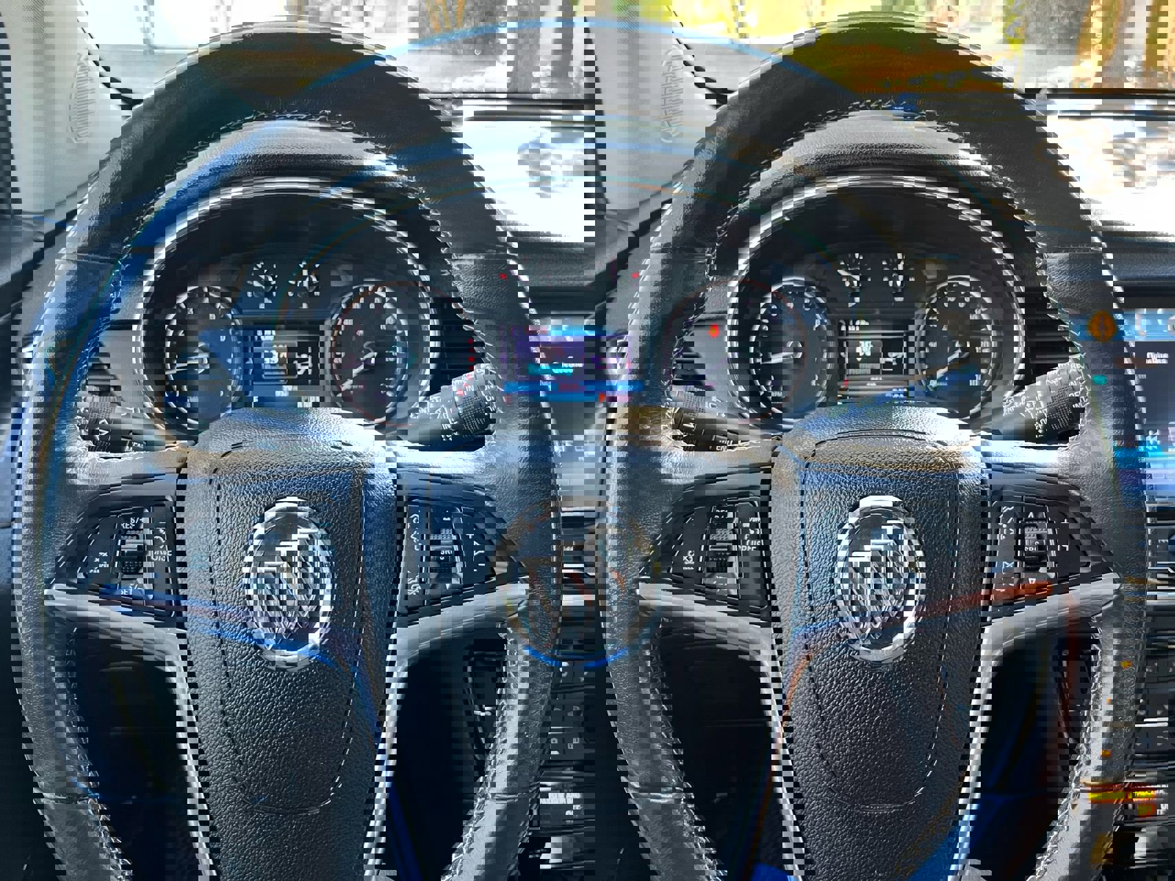 Used 2020 Buick Encore Preferred image 22