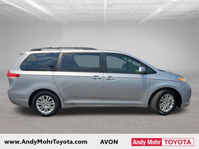 Used 2013 Toyota Sienna XLE w/ Premium Pkg FWD image 8