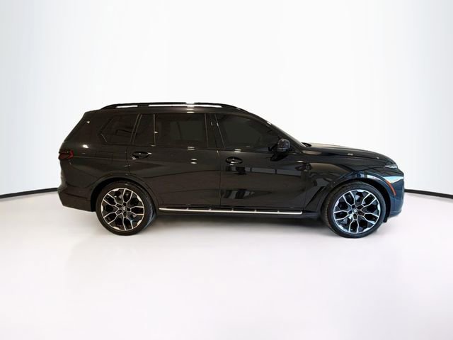 Used 2025 BMW X7 xDrive40i w/ Executive Package image 8