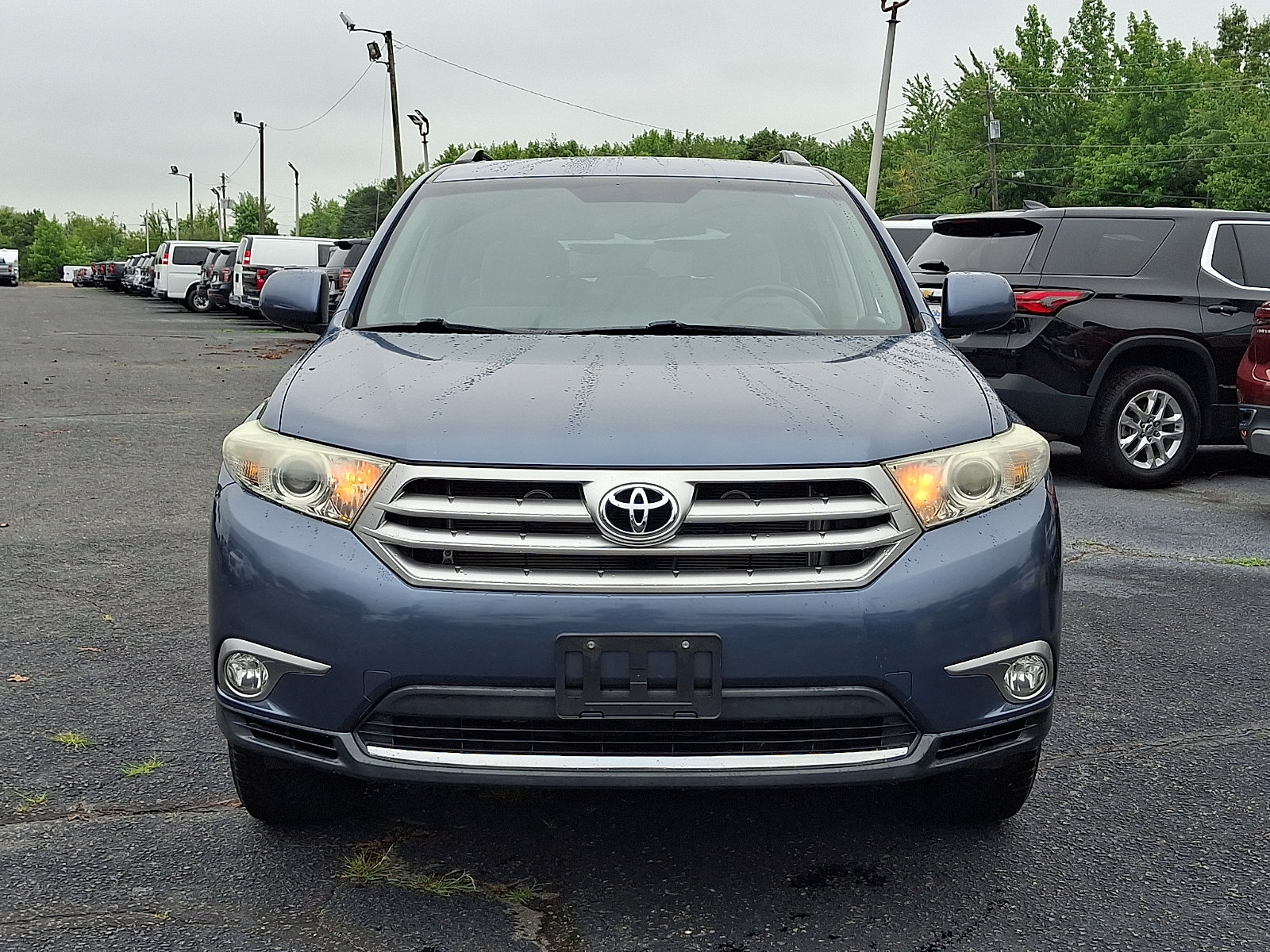 Used 2013 Toyota Highlander Plus AWD/4WD image 2