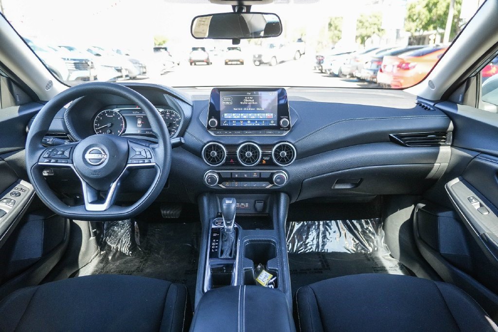 Used 2024 Nissan Sentra SV FWD image 12