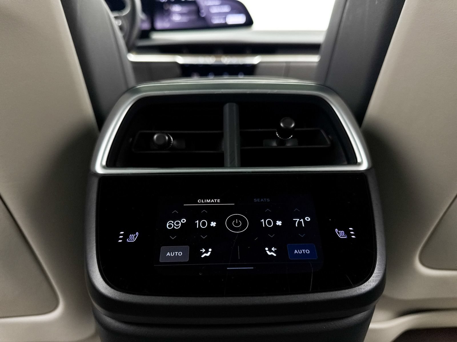 Used 2023 Lucid Air Touring AWD/4WD image 28