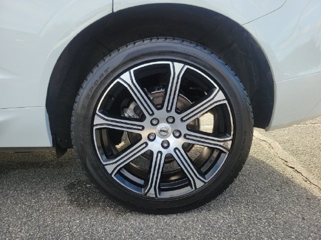 Used 2021 Volvo XC60 T5 Inscription w/ Protection Package FWD image 11