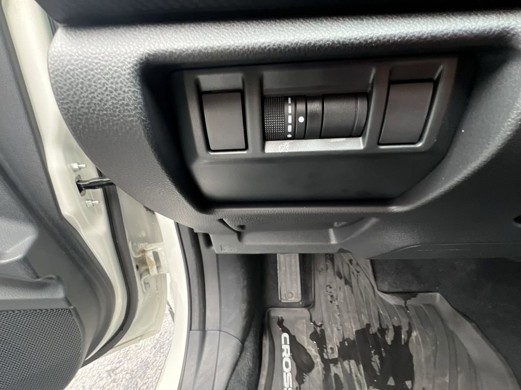 Certified 2025 Subaru Crosstrek 2.0i Premium image 17