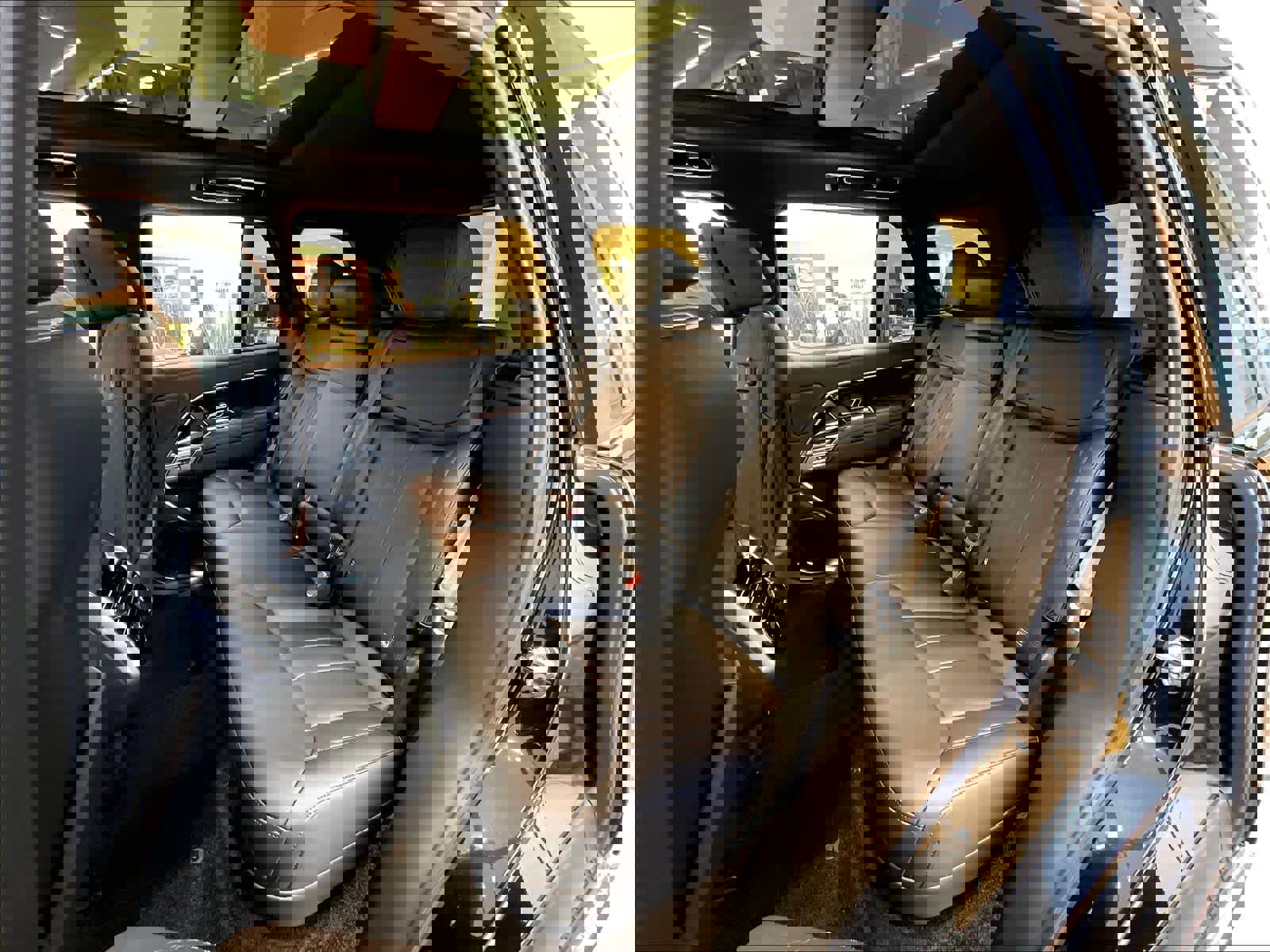 New 2025 Land Rover Range Rover SE image 11