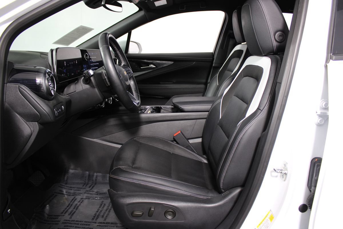Used 2024 Chevrolet Blazer EV LT AWD/4WD image 9