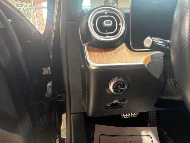 Used 2022 Mercedes-Benz C 300 Sedan w/ AMG Line w/ Night Package image 15