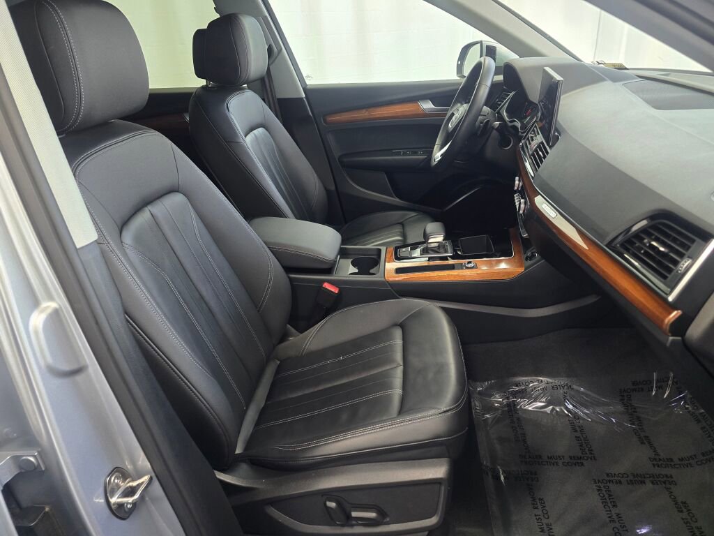 Used 2023 Audi Q5 2.0T Premium w/ Convenience Package image 28