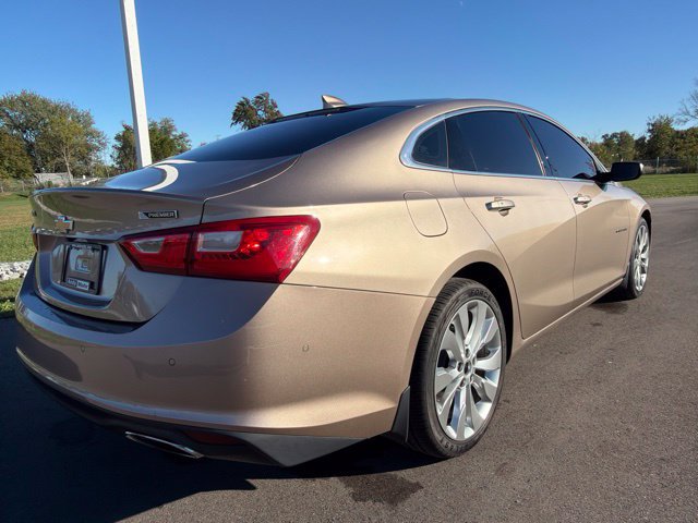Used 2018 Chevrolet Malibu Premier w/ Premier Sun and Wheel Package FWD image 7