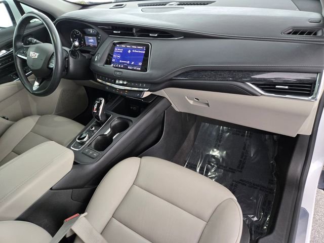 Used 2022 Cadillac XT4 Premium Luxury w/ Enhanced Visibility Package image 18