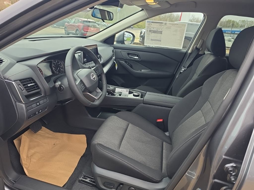 New 2025 Nissan Rogue SV image 15