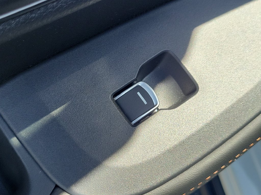 Used 2027 Honda HR-V Sport image 16