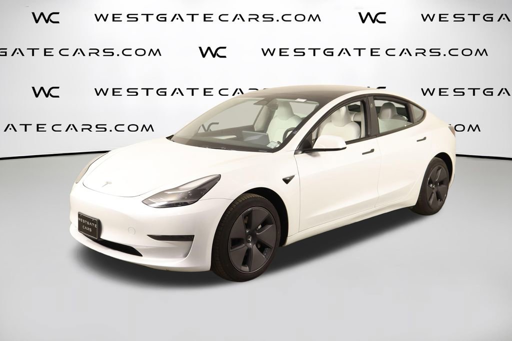Used 2023 Tesla Model 3 Standard Range RWD image 1