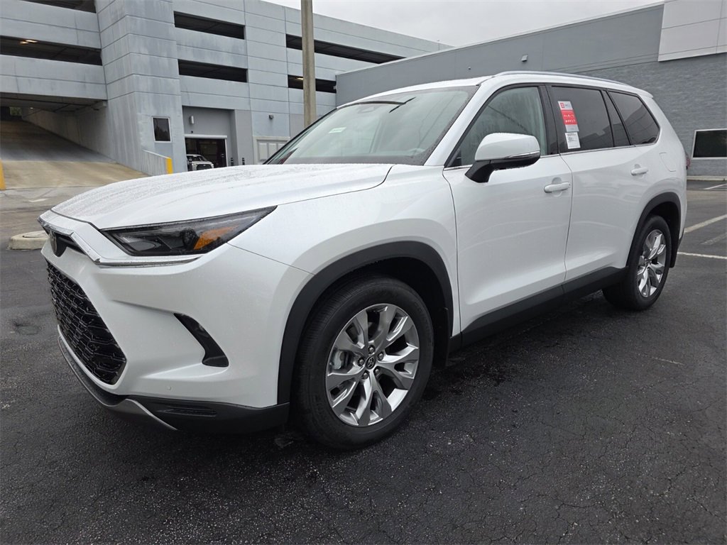 New 2026 Toyota Grand Highlander Limited image 3