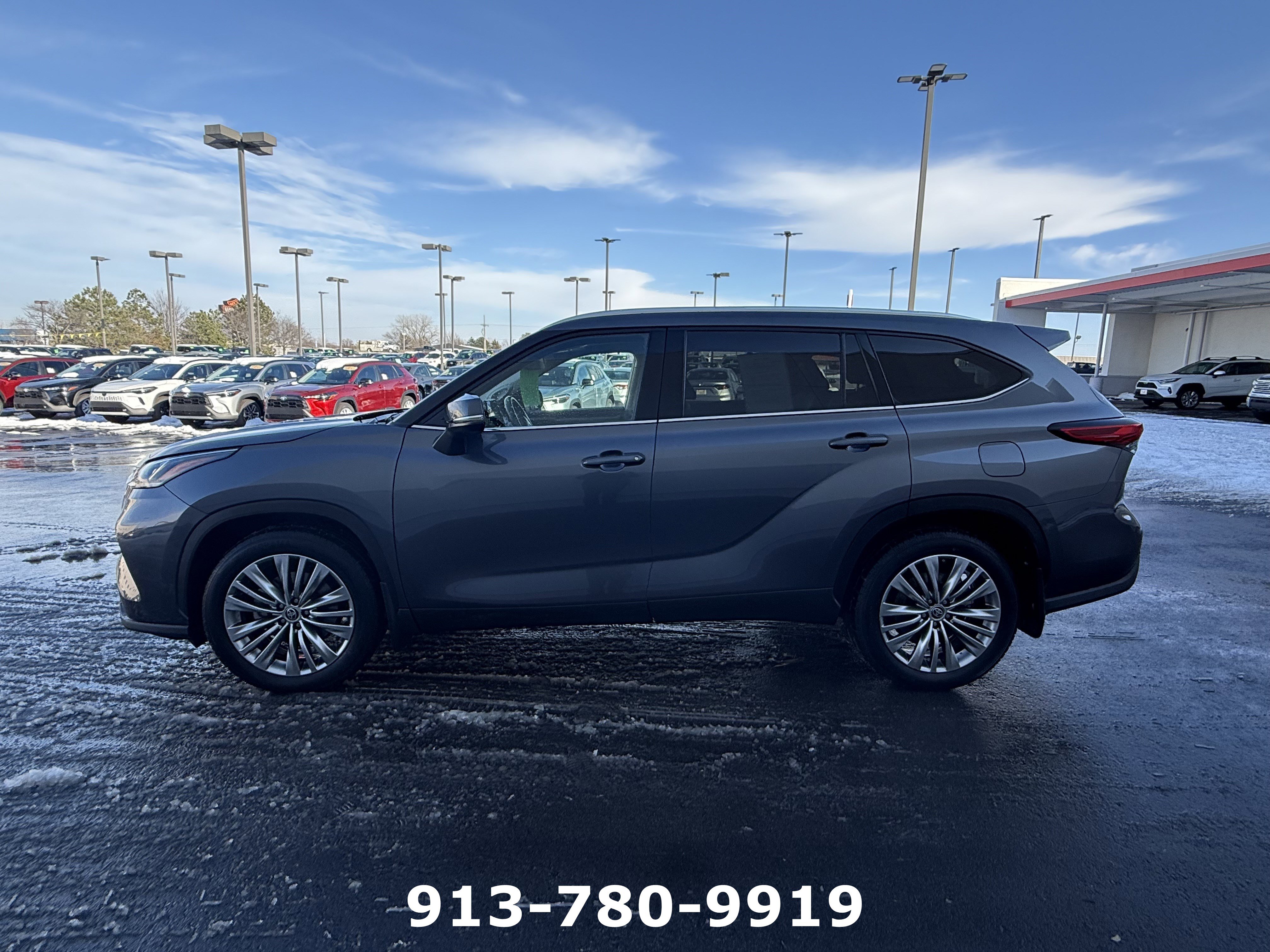 Certified 2022 Toyota Highlander Platinum image 5