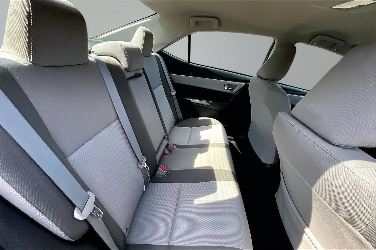 Used 2017 Toyota Corolla LE w/ Carpet Mat Package (TMS) FWD image 14