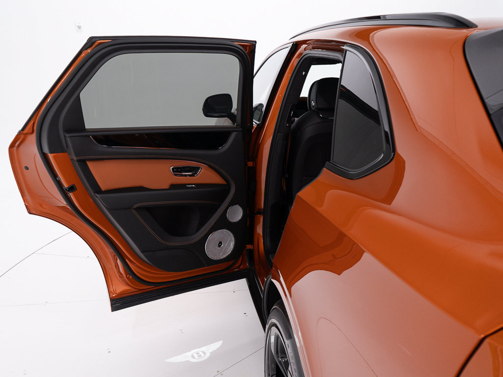 Certified 2022 Bentley Bentayga AWD/4WD image 21